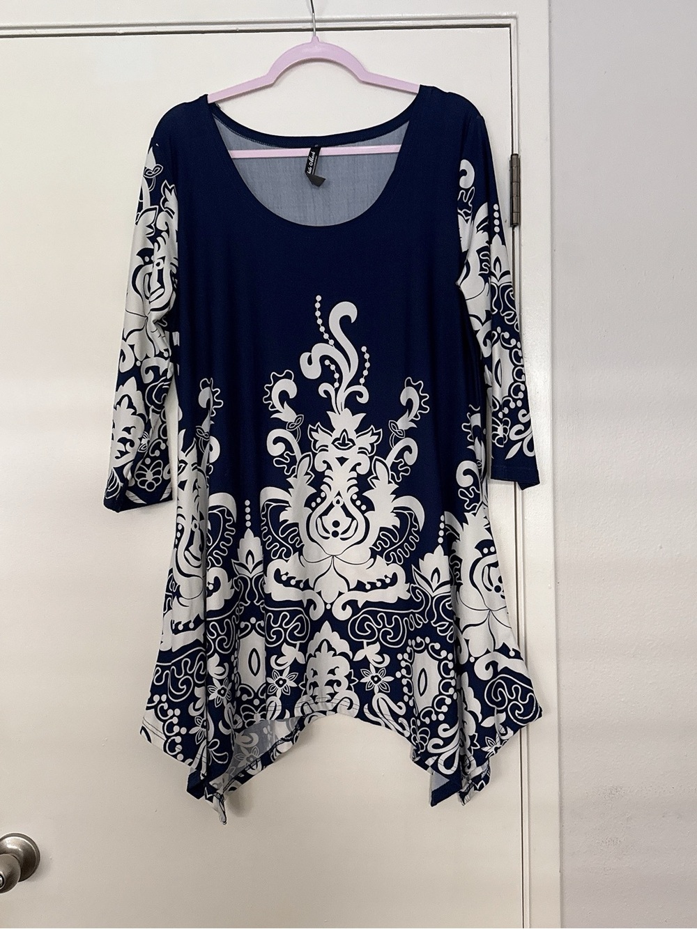 White Mark Navy & White Scoop Neck Tunic with Damask Print